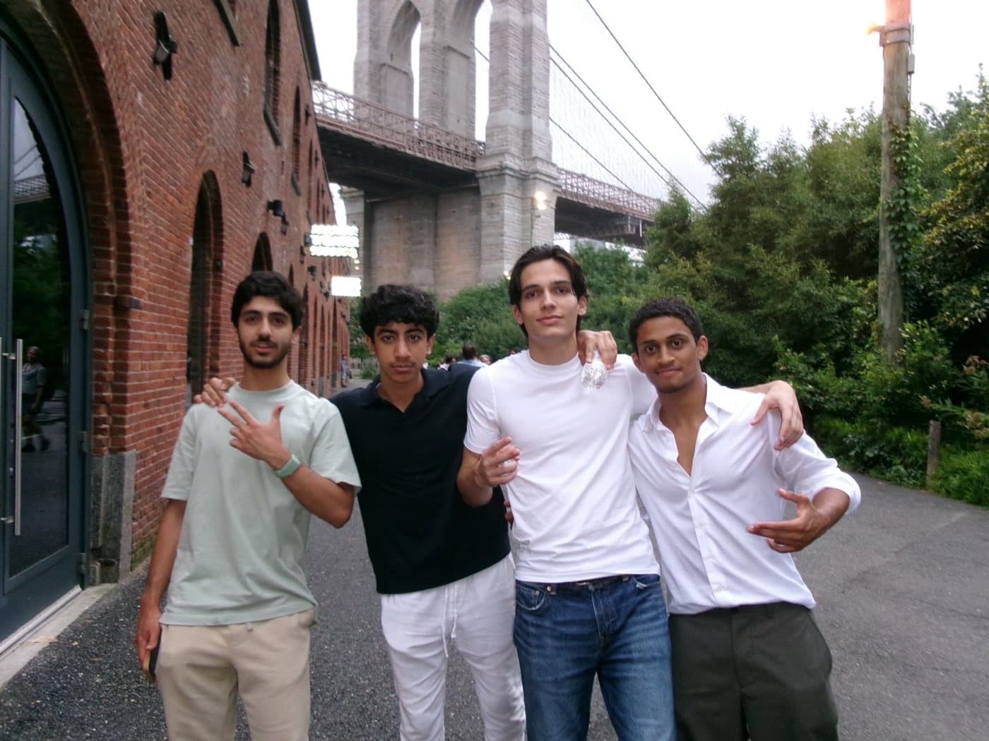 Exploring New York by the Brooklyn Bridge